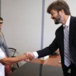 Idoso ganha processo trabalhista 34 anos depois e é avisado pelo WhatsApp: 'pensei que era trote'