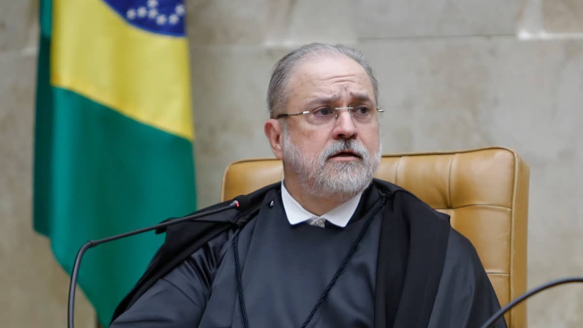 Aras: 'voto popular deve ser respeitado, especialmente por quem não teve a maioria' 