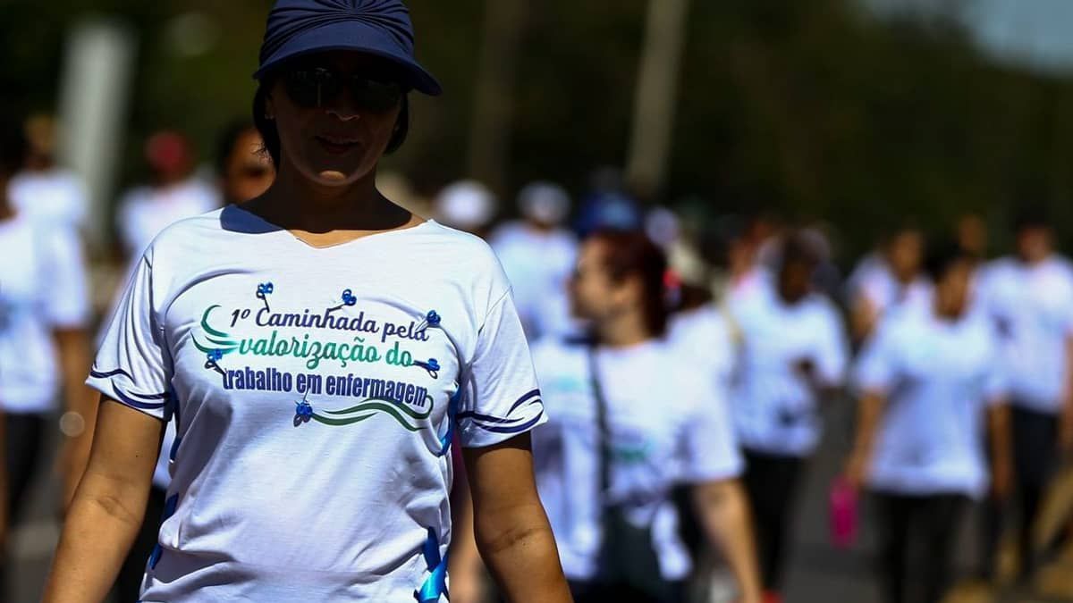 Em ato, profissionais de enfermagem pedem valorização da categoria