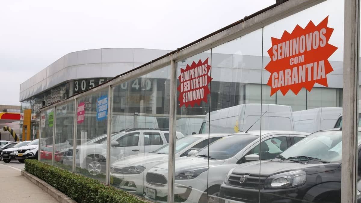 Busca por usados cai até 80% em BH após programa do governo: ‘não tem cliente’