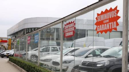 Programa para baratear carros novos acabou prejudicando a venda de usados