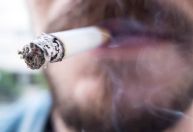 Descarte de 4,5 tri de bitucas por ano agrava poluição global, diz estudo