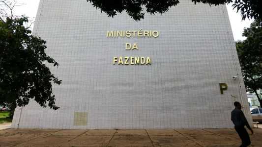 Projeção do Ministério da Fazenda prevê crescimento do PIB em 2,5% para este ano
