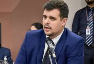 Engler defende Eduardo Bolsonaro após ‘fogo amigo’ na direita