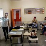Senado aprova 'bolsa' para incentivar jovens a permanecerem no Ensino Médio