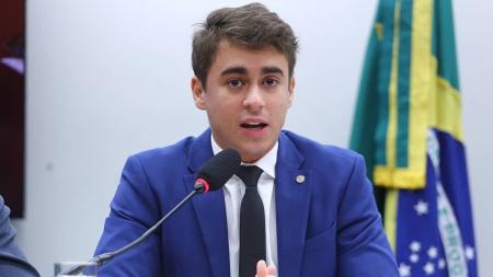 Projeto para barrar a linguagem neutra foi apresentado pelo ex-vereador Nikolas Ferreira
