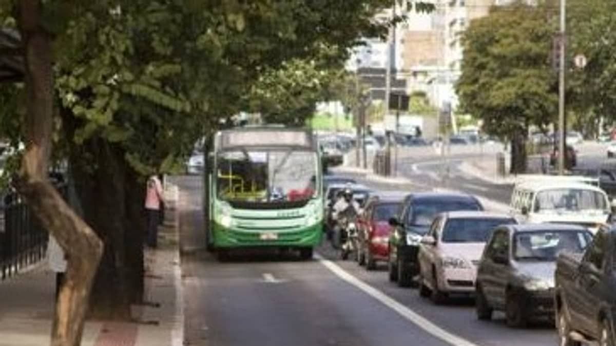 Câmara vota projetos que mudam regras sobre transporte coletivo em BH
