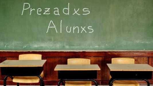 Projeto que proíbe linguagem neutra nas escolas é retirado de pauta na Câmara de BH