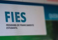 Desenrola Fies: estudantes podem renegociar dívidas com desconto de até 99%