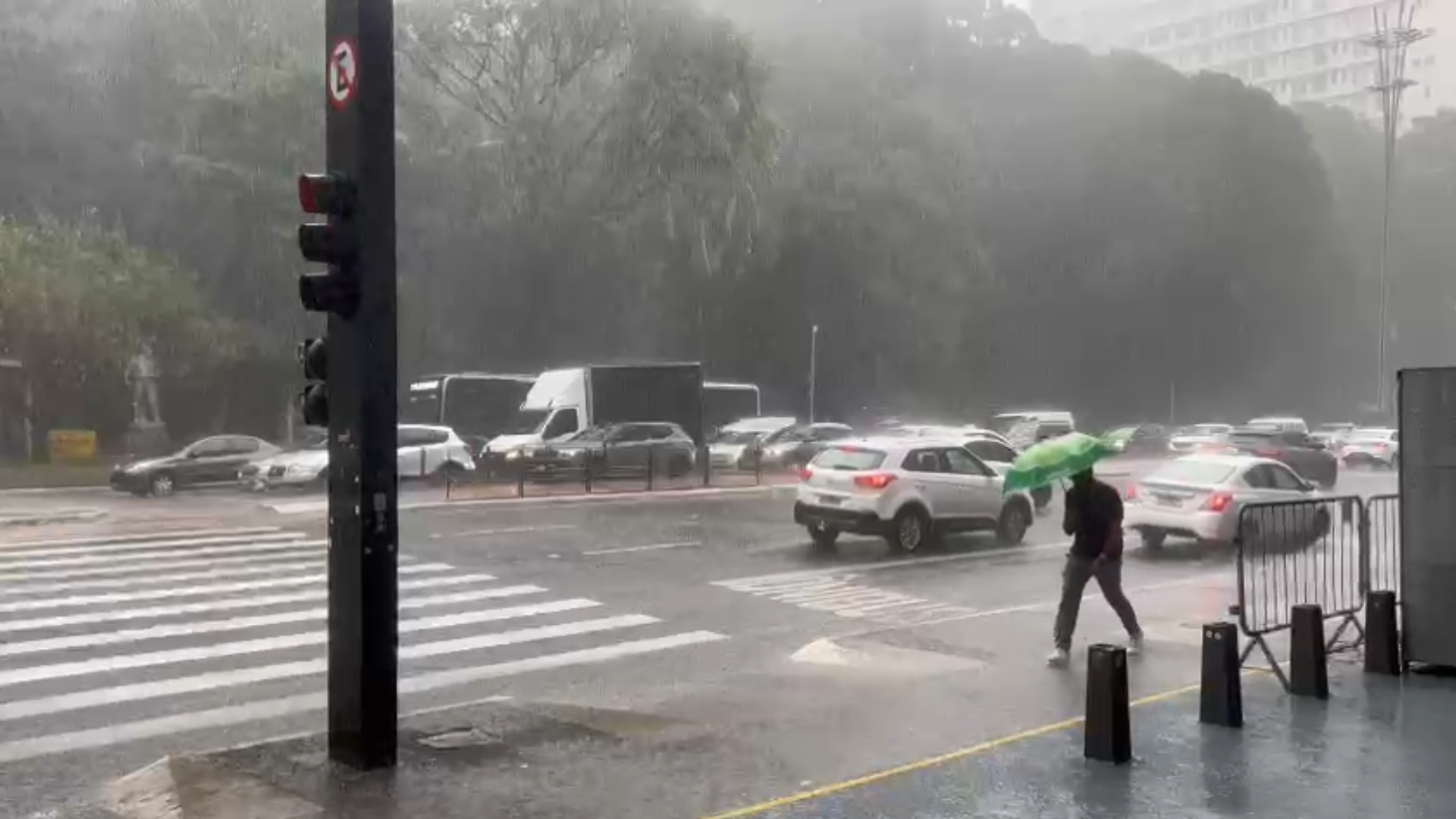 Chuva e calor: veja como fica o clima no sábado (20) em São Paulo