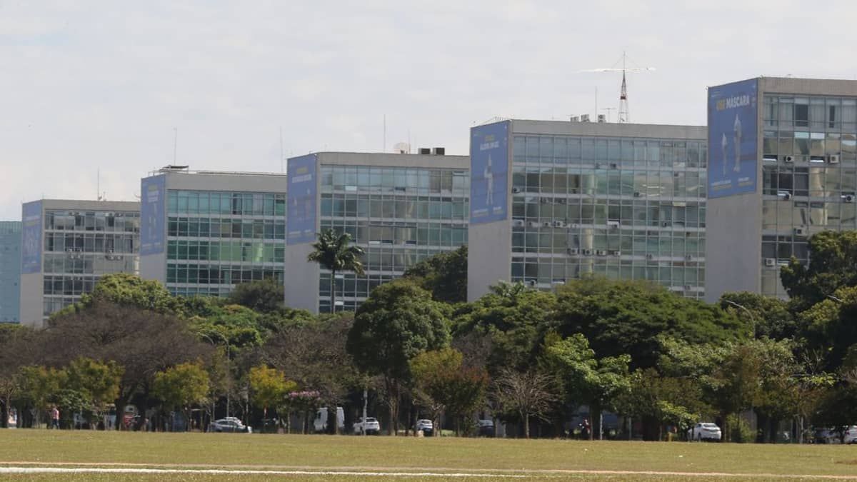 Governo Lula propõe reajuste linear de 7,8% para os servidores do Poder Executivo