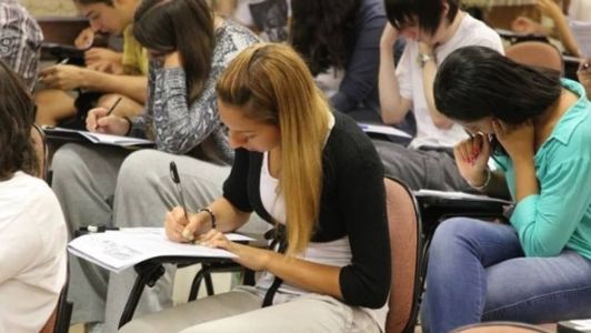 Proposta visa facilitar acesso ao mercado de trabalho e contribuir para a redução da violência