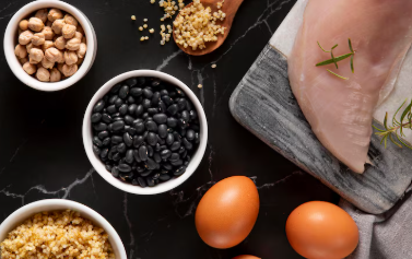 EUA atualizam diretrizes nutricionais e reforçam consumo de proteínas