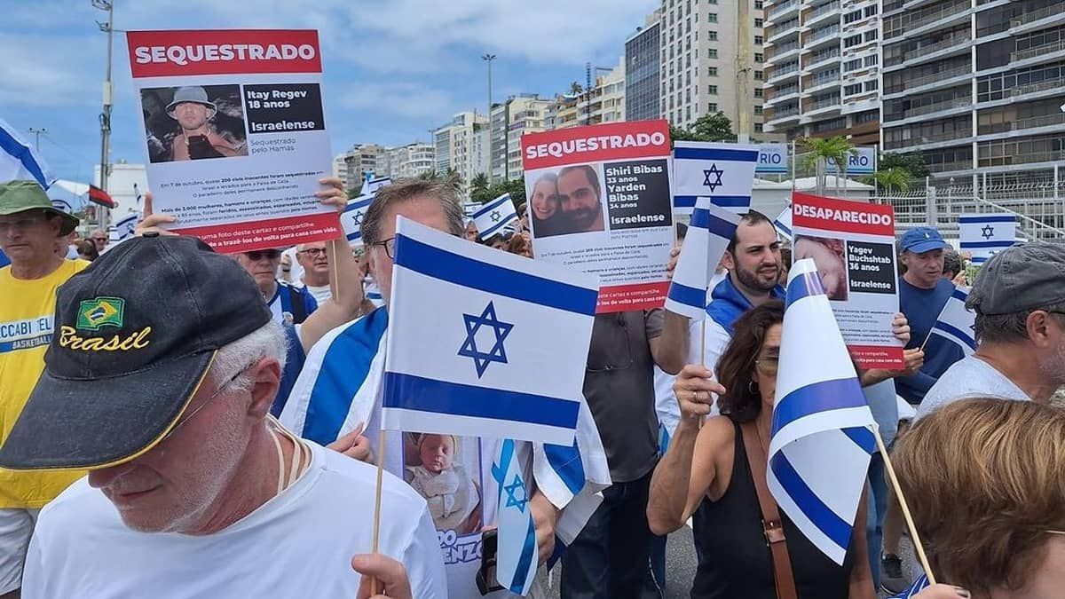Vídeo: protesto em apoio a Israel reúne centenas de pessoas em Copacabana, no Rio