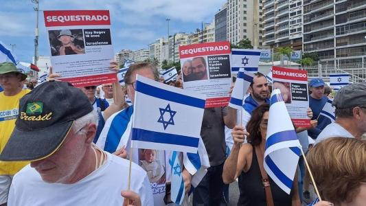 Protesto contou com a presença de mais de mil pessoas