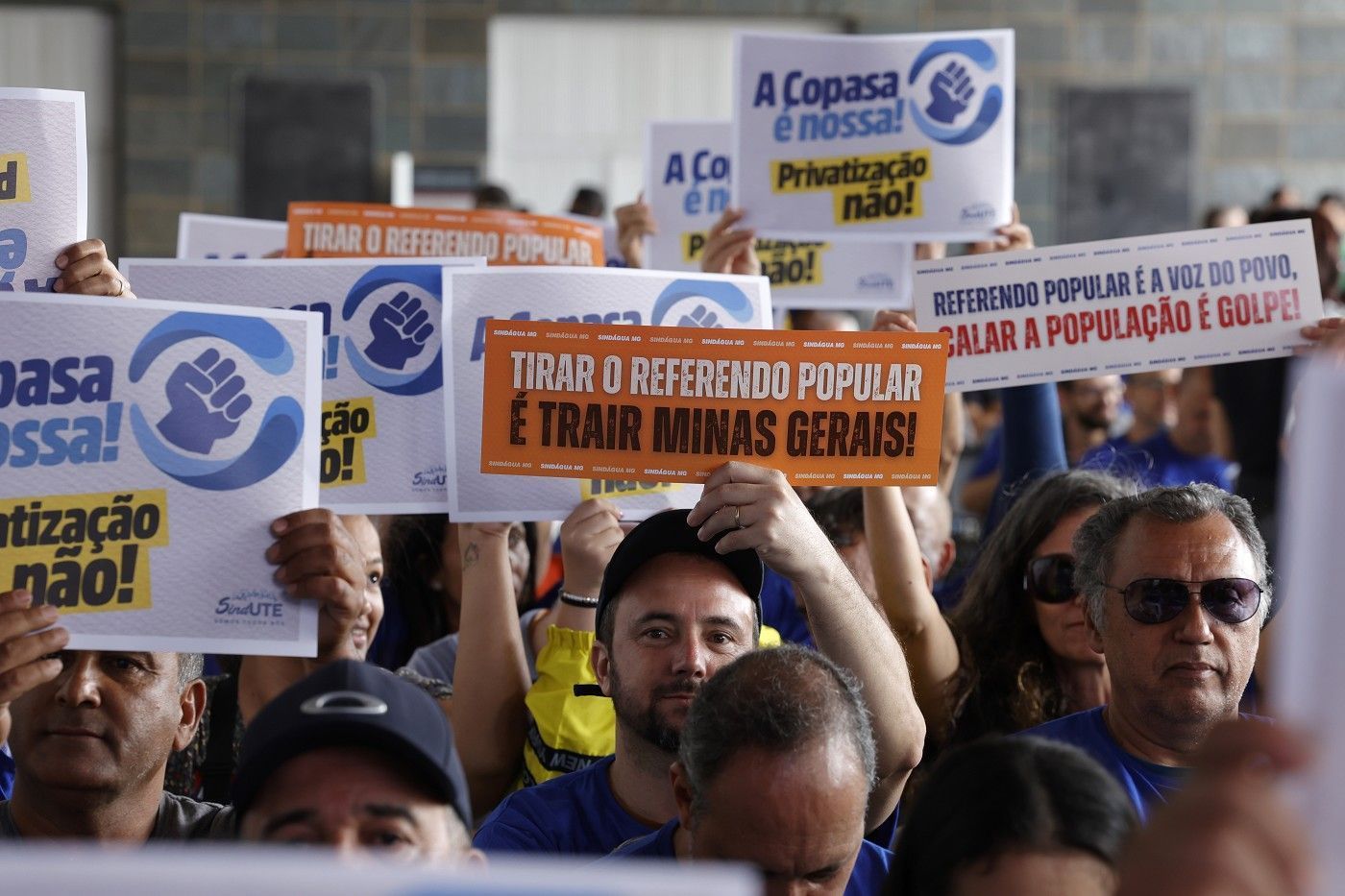 Oposição a Zema na Assembleia lança 'carta ao povo mineiro' contra a venda da Copasa