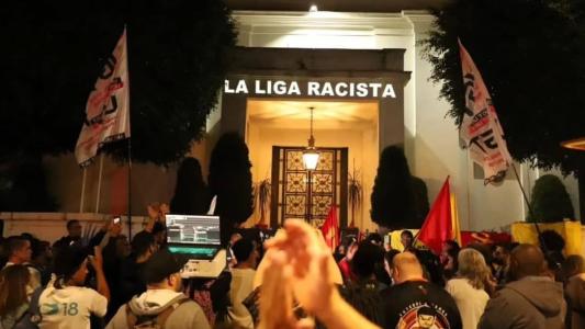 Protesto reúne movimentos sociais e ativistas antirracistas
