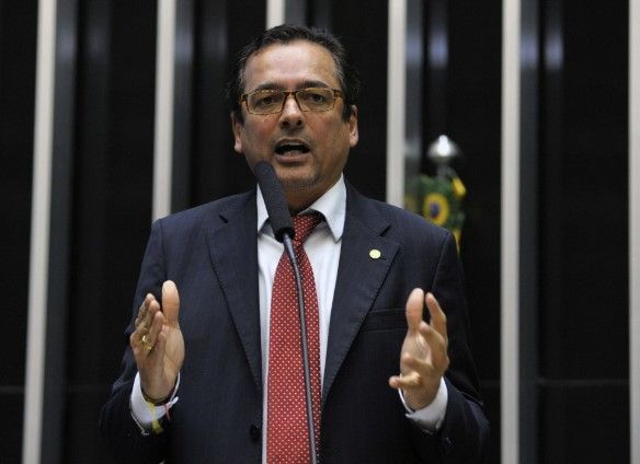 TRF pede prisão de ex-delegado Protógenes Queiroz em ação movida por Daniel Dantas