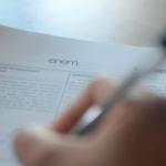 Enem 2024 teve prova Linguagens equilibrada e tema da redação com dificuldade mediana, avalia professora