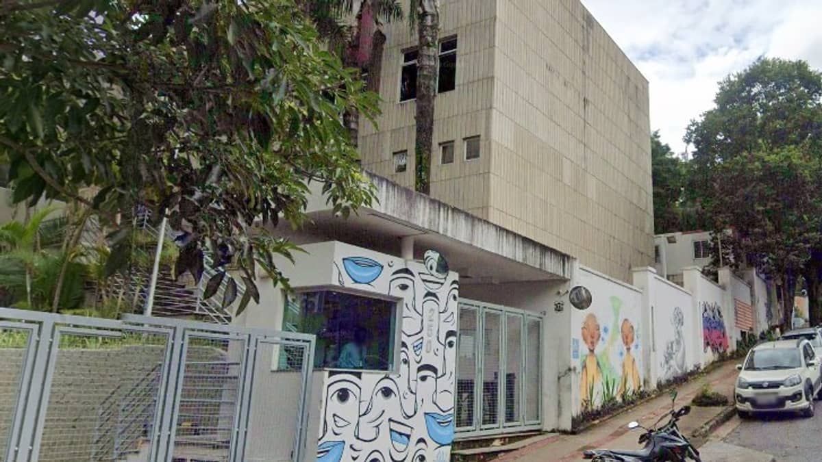 Candidatos de concurso não chegam a tempo para prova e reclamam de interdições de trânsito em BH 