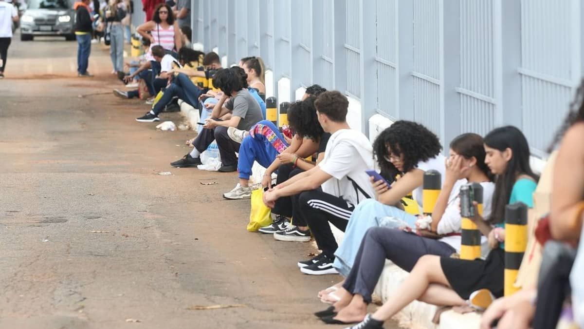 Candidatos ao Enem podem pedir isenção de taxa até sexta-feira (28)  