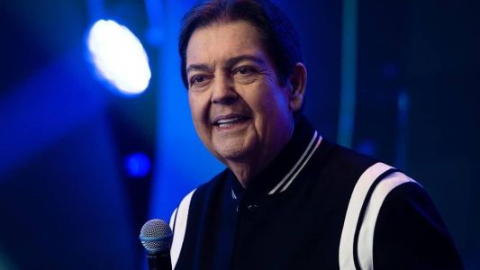 Próximas horas são importantes, diz hospital após transplante de coração de Faustão.