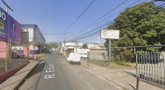 Proximidades do local do crime, registrado na rua Eduardo Carlos, 75, bairro Araguaia, no Barreiro