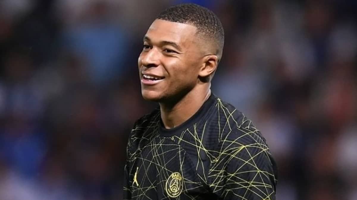 PSG cobrará R$1 bilhão para liberar Mbappé, diz rádio