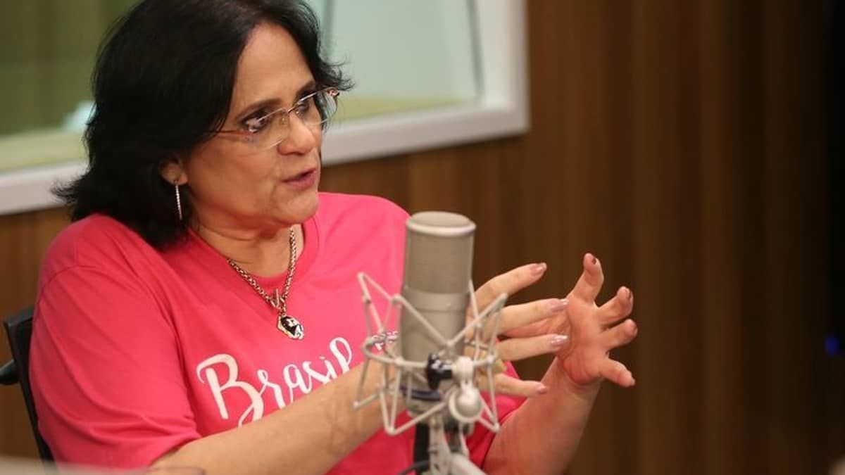 Bancada do PSOL pede cassação da senadora Damares Alves por situação de povo yanomami