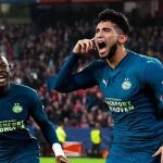 Sevilla sai na frente, tem dois expulsos e sofre virada para PSV na Champions