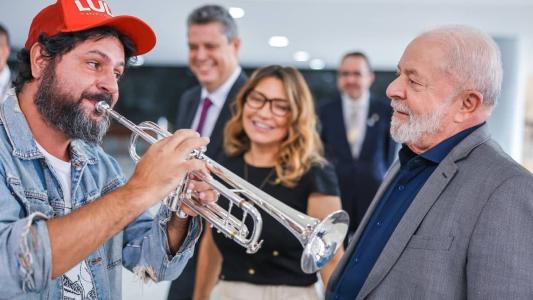 PT fará jantar para comemorar aniversário de 43 anos nesta terça-feira (14), em Brasília