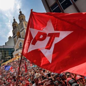 O ex-presidente Luiz Inácio Lula da Silva reiterou neste sábado, em Fortaleza, que o pedido de impeachment da presidente Dilma Rousseff é um golpe e afirmou que o vice-presidente Michel Temer, por ser jurista, tem essa noção também.