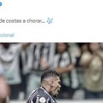 Atlético provoca Fábio após vitória sobre o Fluminense: 'De costas a chorar'