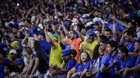 Público de Cruzeiro x Fluminense no Brasileiro foi o maior do Cruzeiro na temporada