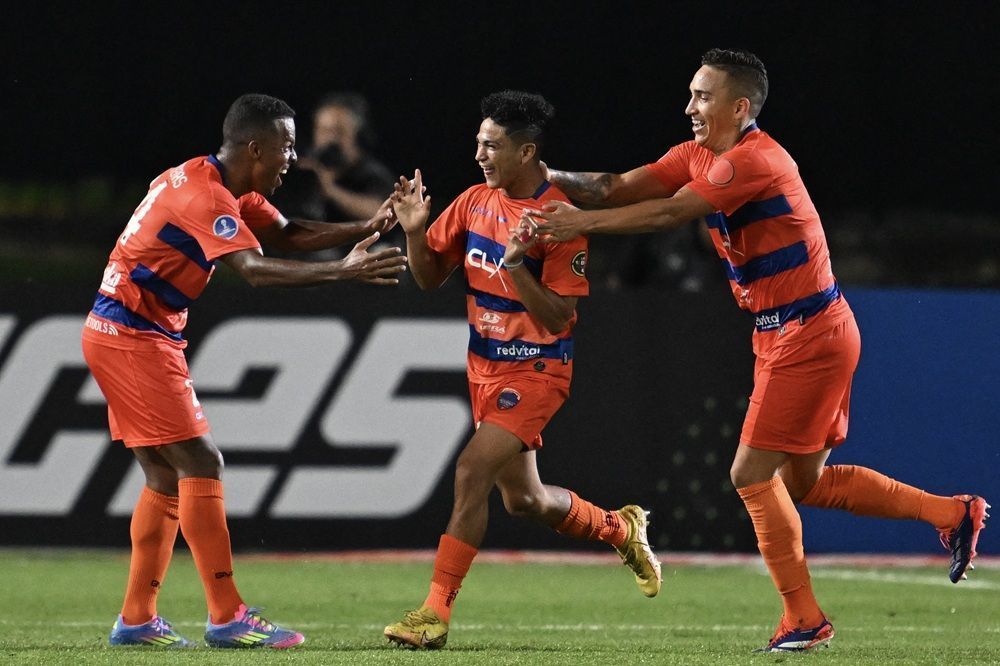 Vasco dá vexame histórico e é goleado pelo Puerto Cabello na Sul-Americana