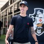 Pumita, do Vasco, é cortado da Seleção Uruguaia já no aeroporto para viajar