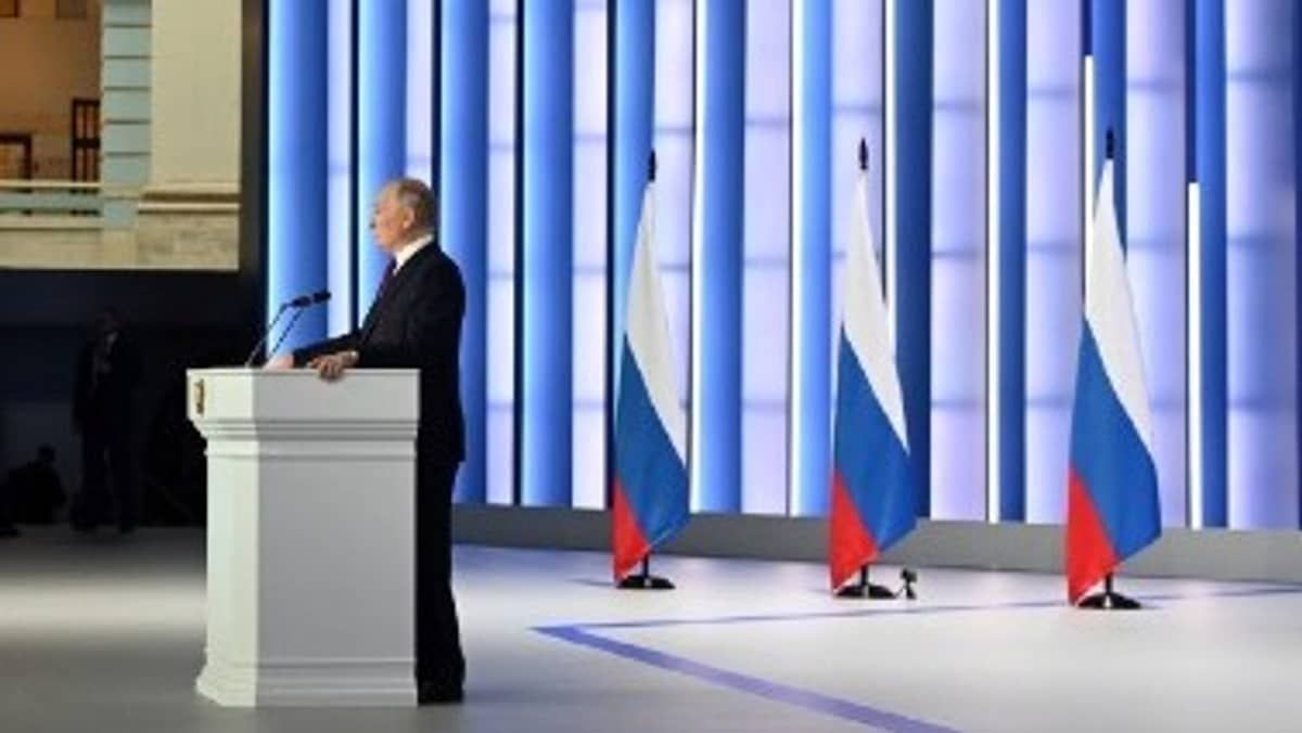 Putin suspende participação da Rússia em tratado de proliferação de armas nucleares com os EUA
