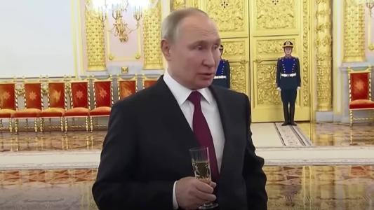 Putin determinou que estado tome o controle de empresas
