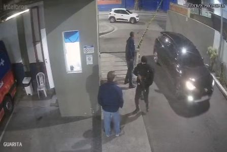 Momento em que criminosos invadem o Hospital Pedro II, no Rio de Janeiro.