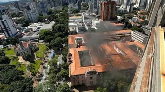 Quarenta pessoas precisaram de atendimento médico devido a fumaça