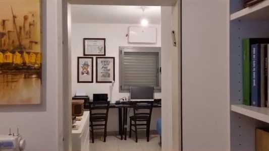 'Quarto de segurança' tem estoque de água e alimento