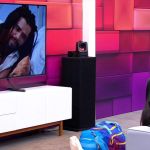 No 'Quarto Secreto', Gracyanne Barbosa flagra Diogo Almeida falando dela e reage