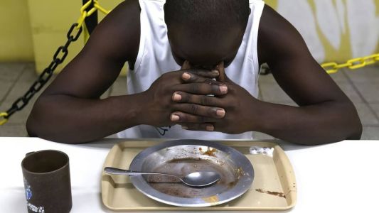 Quase 60% dos brasileiros vive em situação de insegurança alimentar