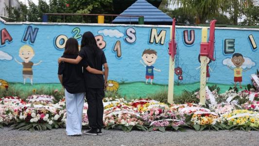 Quatro crianças com idades entre 4 e 7 anos morreram no ataque