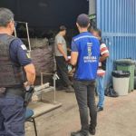 Prefeitura de BH multa e interdita ferro-velhos em situação irregular