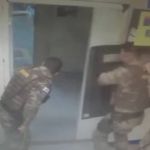 Vídeo mostra policiais entrando na loja das Casas Bahia durante assalto em Ibirité
