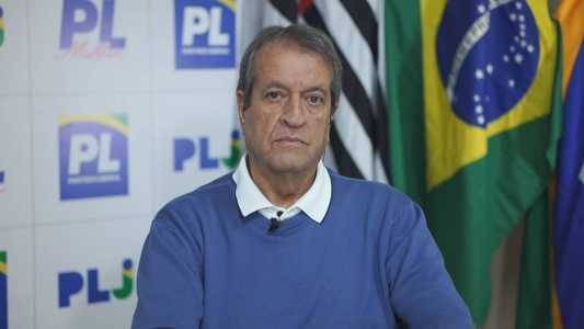 Que barbaridade, afirma Valdemar sobre operação da PF contra Carla Zambelli.