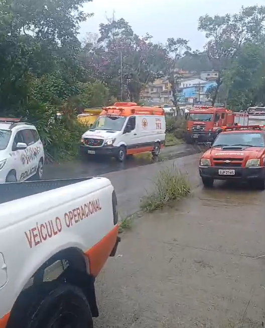 Queda de avião na Grande São Paulo deixa dois mortos; confira imagens do acidente