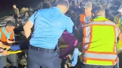 Vídeo mostra regaste de vítimas de avião que caiu no mar em Honduras