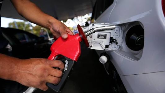 Queda da gasolina nos postos pode demorar a acontecer